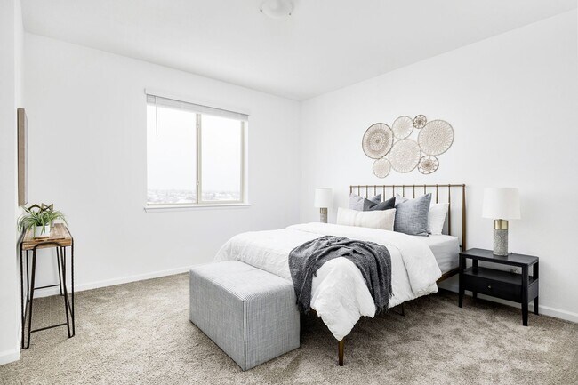 Building Photo - Spacious 3 Bedroom, 3 Bath Townhome located in Arapahoe County available for Summer Move In for t...