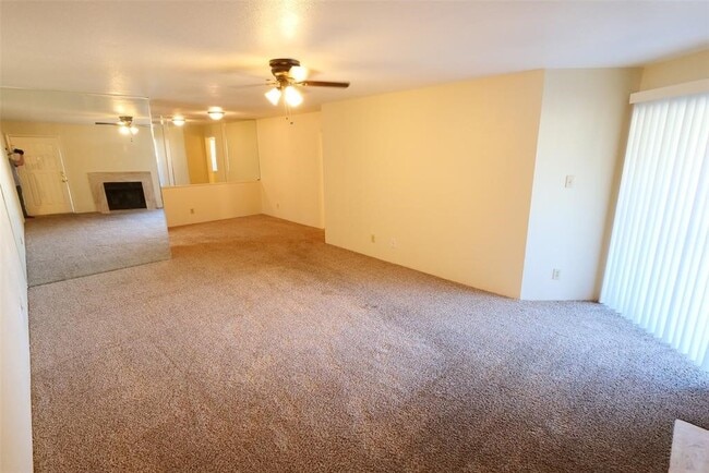 Building Photo - 9700 Leawood Blvd