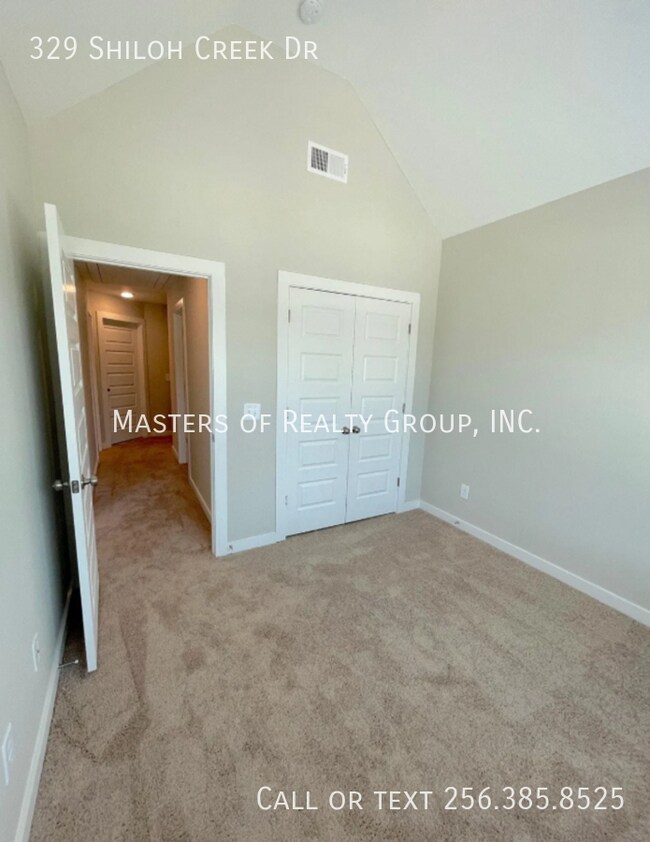 Building Photo - 329 Shiloh Creek Dr