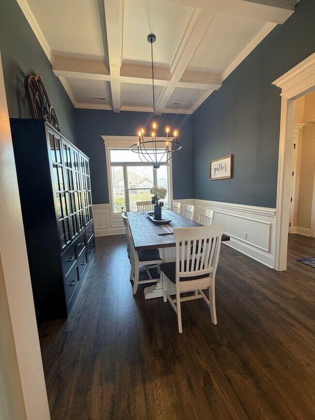 Building Photo - 26316 Woodfield Dr