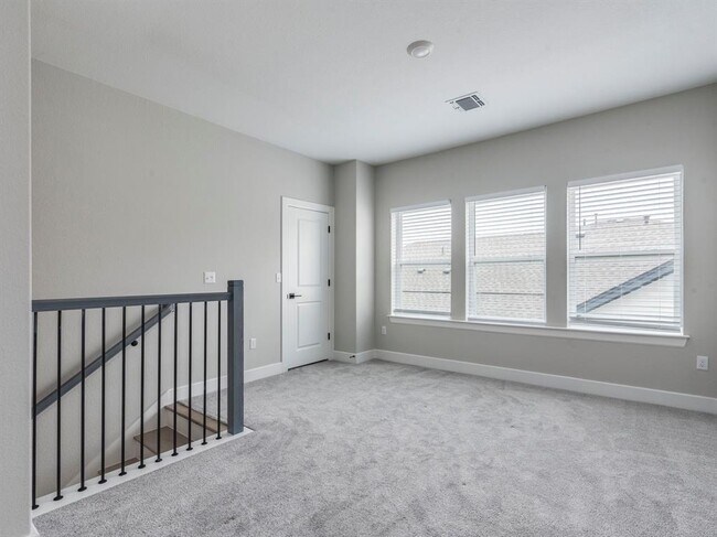 Building Photo - 8905 Centurion Path