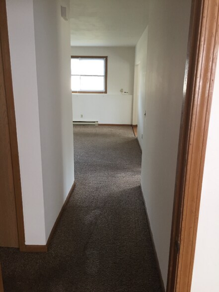 Building Photo - 512 Powers Ct