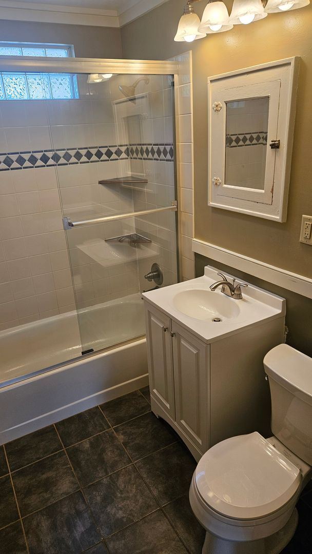 Building Photo - Cute and Cozy Old Town Home