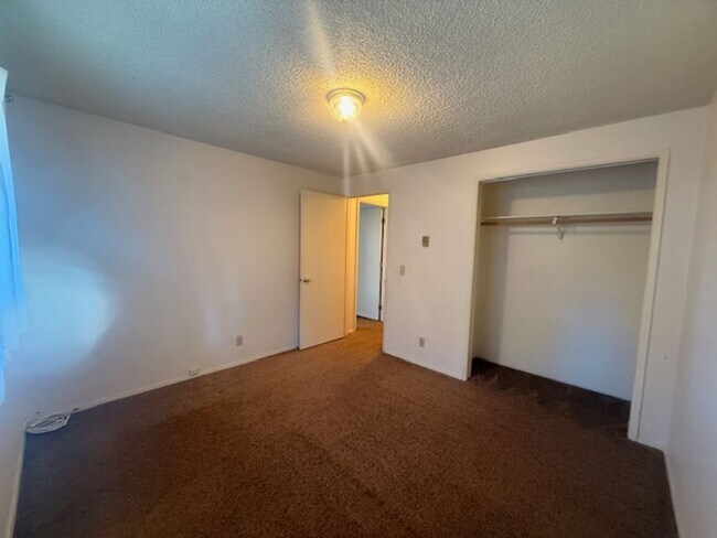 Building Photo - FRPLLC01