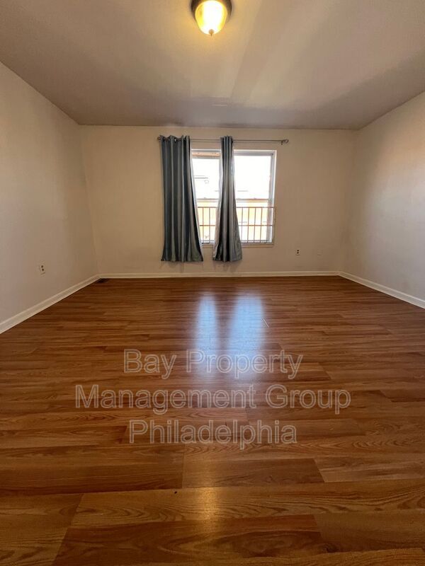 Building Photo - 1610 W Diamond St