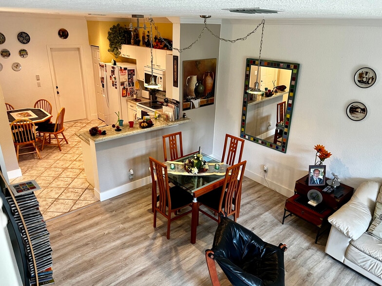 Building Photo - 2122 Pasa Verde Ln