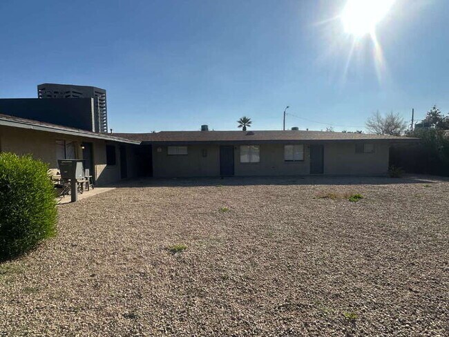 Building Photo - 3701 N 9th Pl