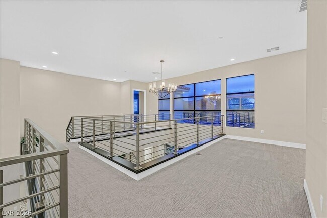 Building Photo - 65 Garibaldi Wy