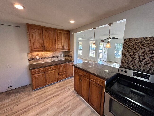 Building Photo - A hassle-free lifestyle