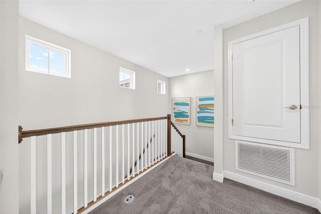 Building Photo - 8809 Laureate Blvd