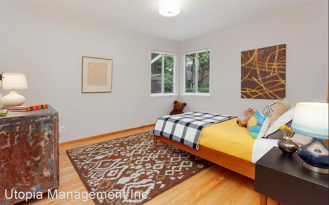 Building Photo - 3 br, 3 bath House - 2036 Mira Vista Drive
