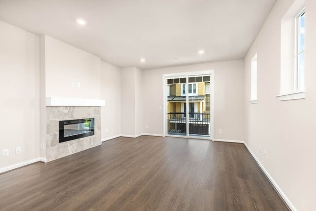 Building Photo - 19340 NE 69th Cir