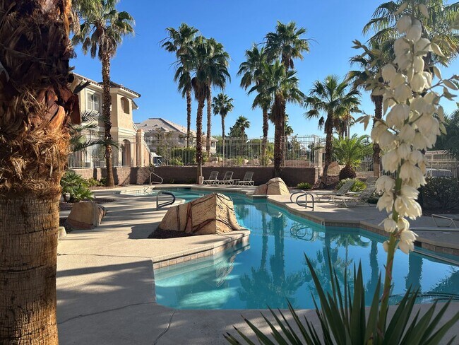 Building Photo - GATED, PRIVATE SUMMERLIN RETREAT!!