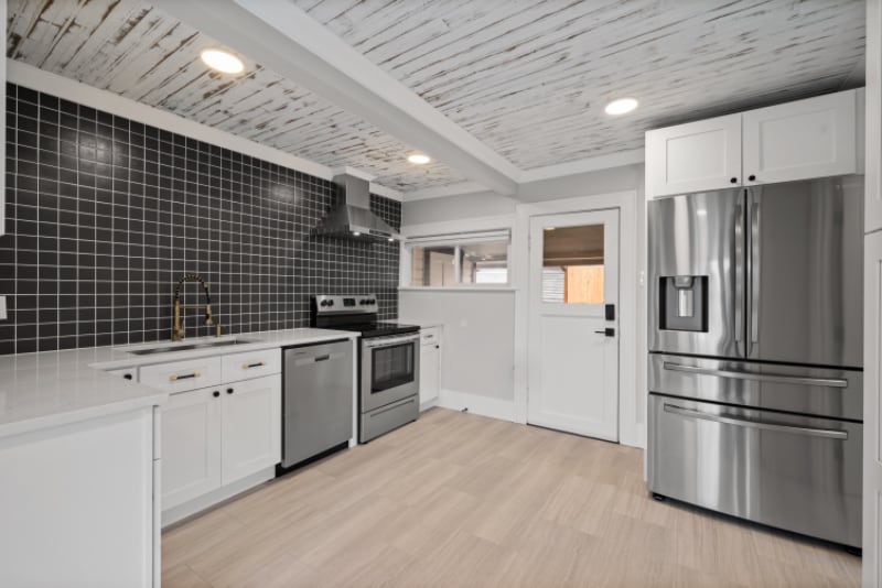 Building Photo - 207 Ave G