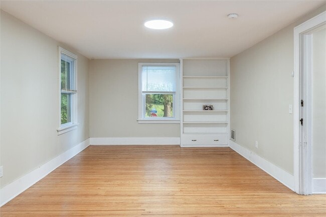 Building Photo - 425 Highland Ave