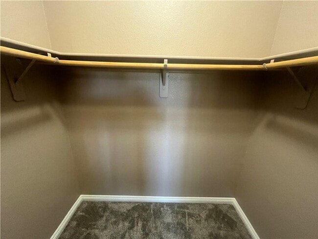 Building Photo - Move in Ready 2 Story 3 bedroom home SW