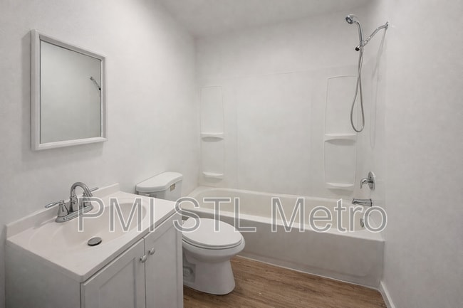 Building Photo - 5633 Parchester Dr