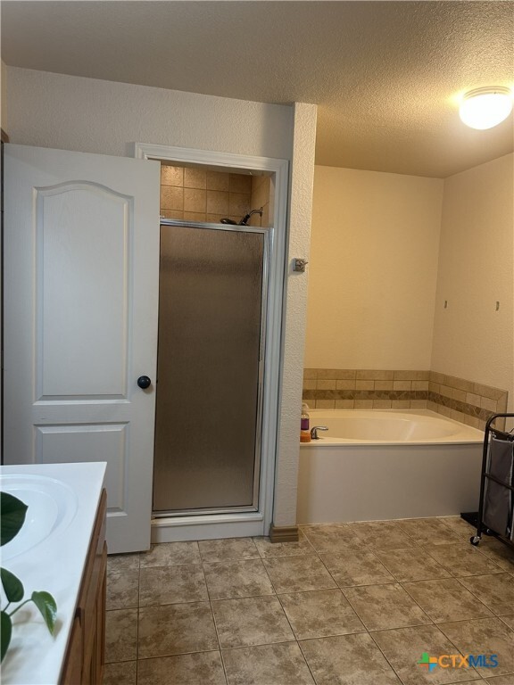 Building Photo - 2501 Joseph Dr