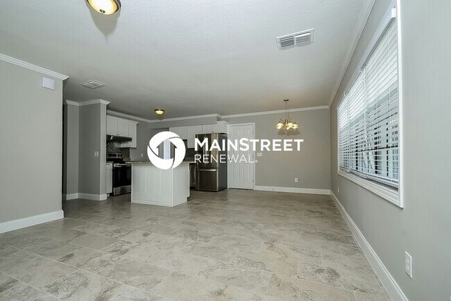 Building Photo - 3 Bedroom Pet-Friendly Home in Winter Haven, FL with Main Street Renewal