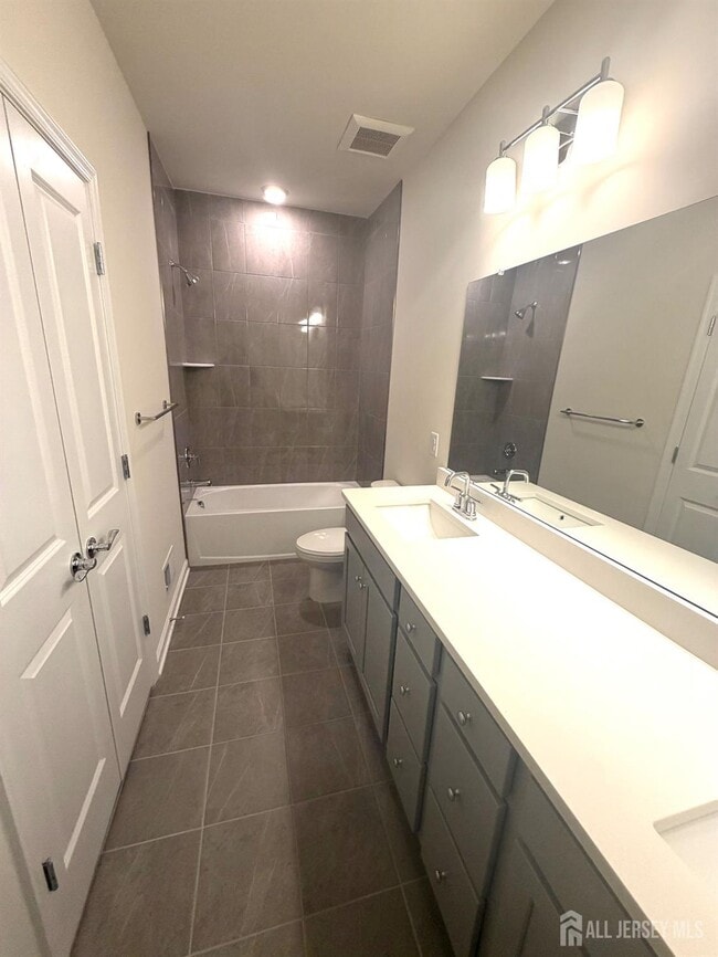 Building Photo - 808 Sadie Cir