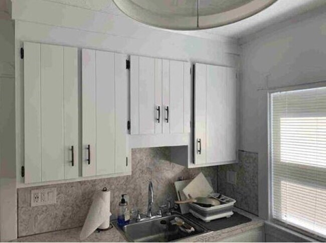 Building Photo - 28 Beaconsfield Rd