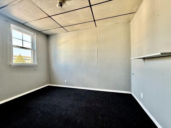 Building Photo - 341 Lembeck Ave