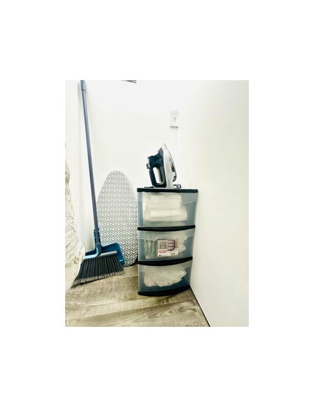 Building Photo - 187 W Center St