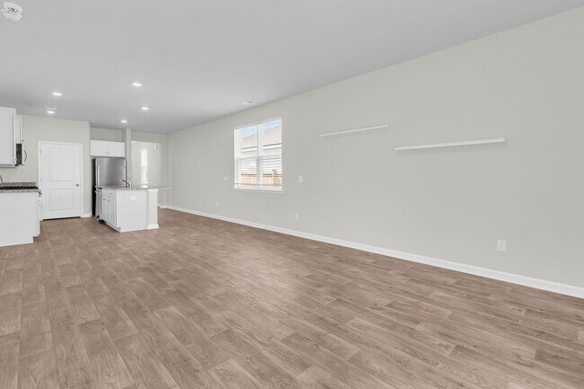 Building Photo - Modern Comfort in the Heart of Ladson