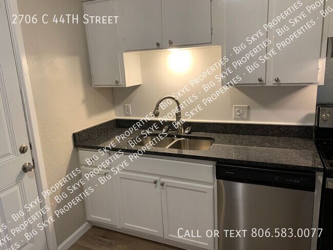 Building Photo - 2706 44th St