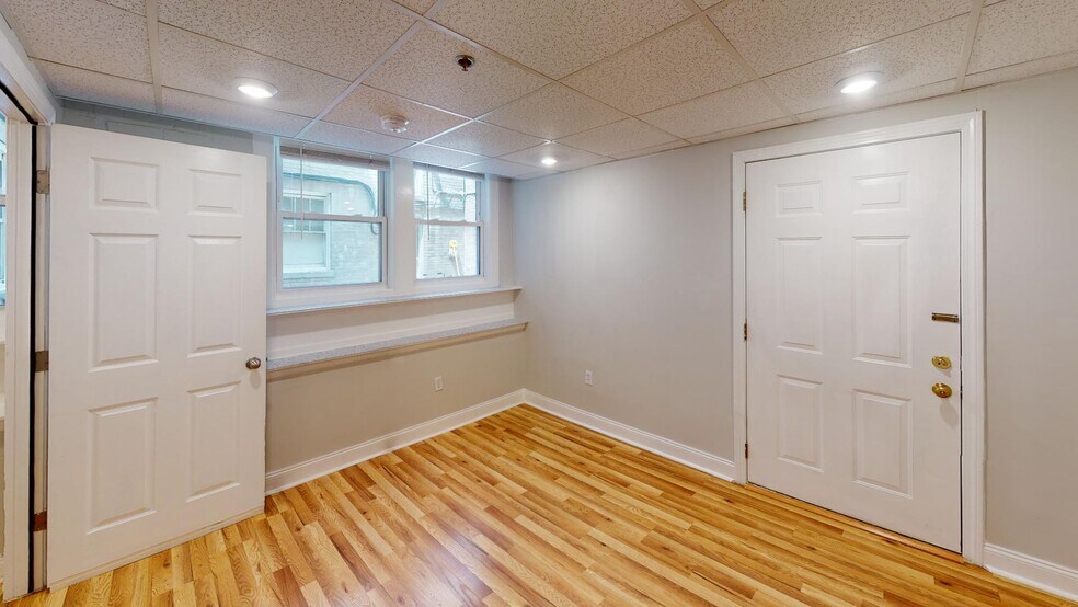 Building Photo - 1198 Commonwealth Ave