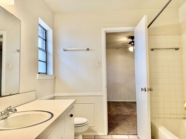 Building Photo - Home for Rent