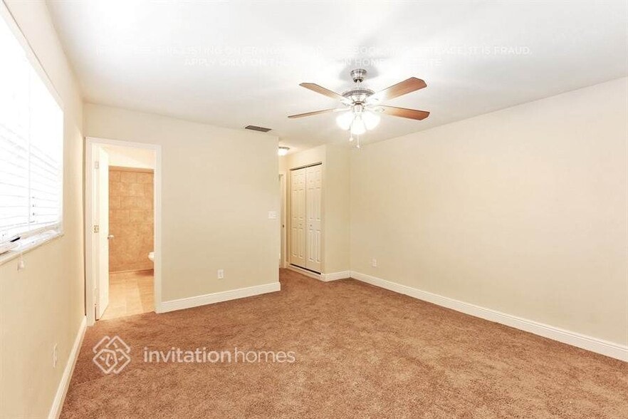 Building Photo - 10320 NW 18th Pl