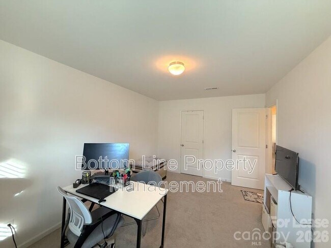 Building Photo - 2688 Andes Dr