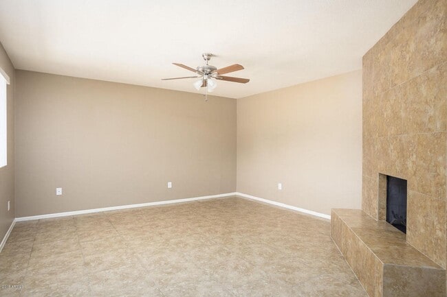 Building Photo - 5-Bedroom Tempe Home Near ASU with Garage & Covered Patio