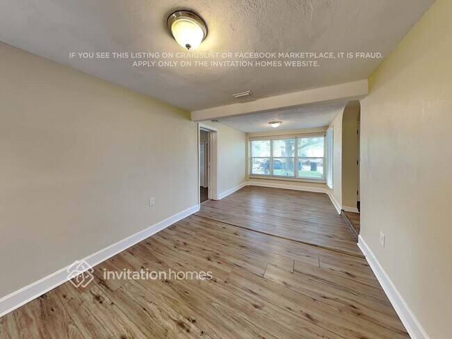 Building Photo - 1309 Tyrone Blvd N