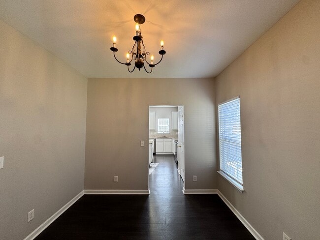 Building Photo - 803 Peachtree Meadows Cir