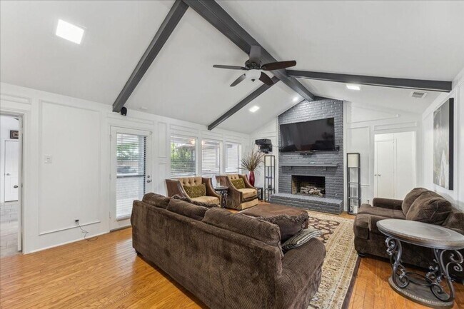 Building Photo - Coming Soon - Carrollton Rental