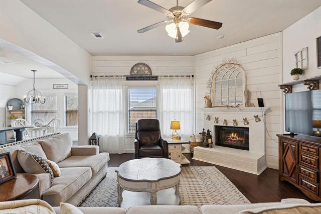 Building Photo - 525 Braewick Dr