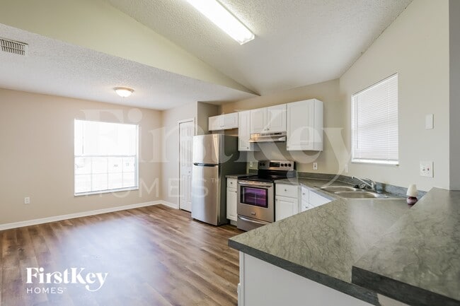 Building Photo - 6512 Viewpoint Ct