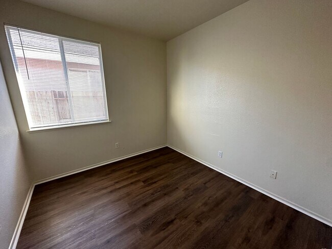 Building Photo - 3090 Lanai Ct