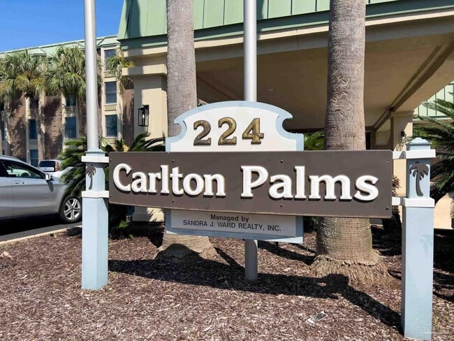 Building Photo - 224 E Garden St