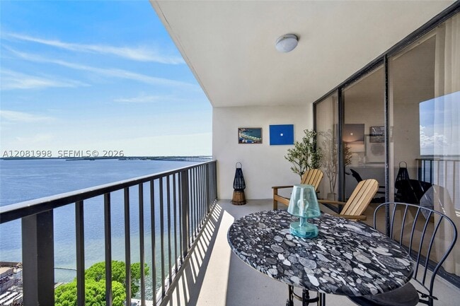 Building Photo - 1865 Brickell Ave