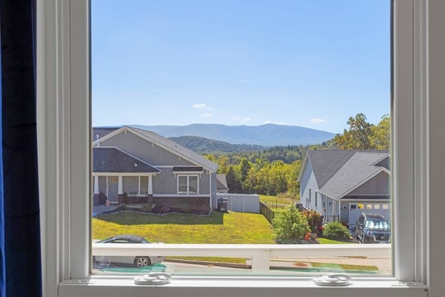 Building Photo - 43 Mcilwee Ln