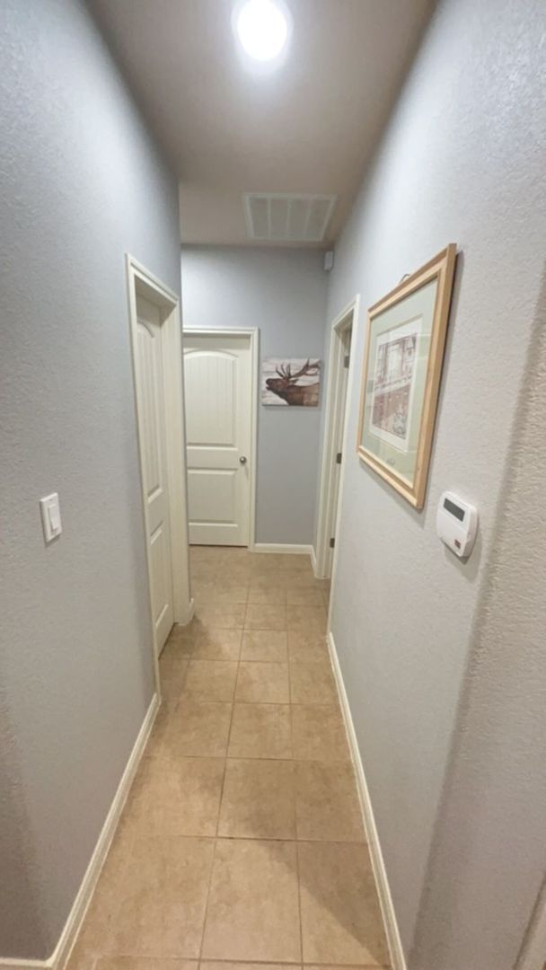 Building Photo - 3 Bedroom Home in Pioneer Crossing