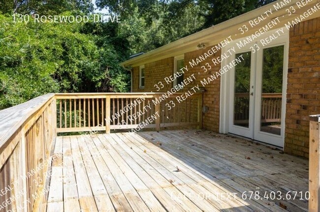 Building Photo - 130 Rosewood Dr