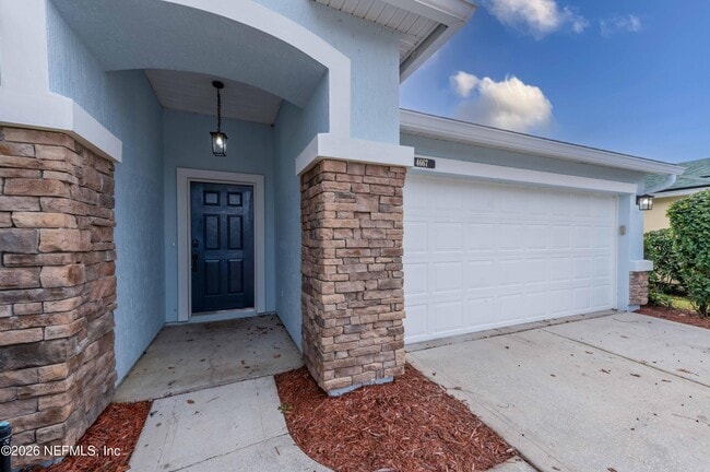 Building Photo - 4667 Pine Lake Dr