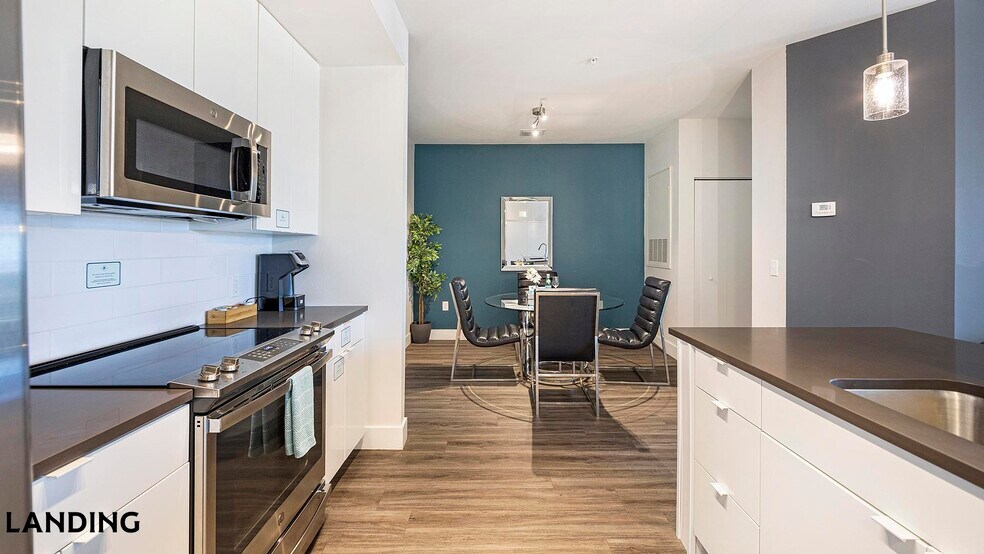 Building Photo - 4950 W Prescott St