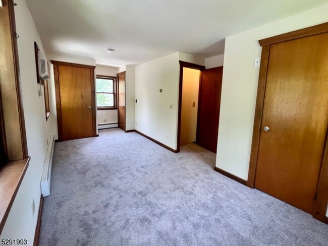 Building Photo - 72 Woodside Ave