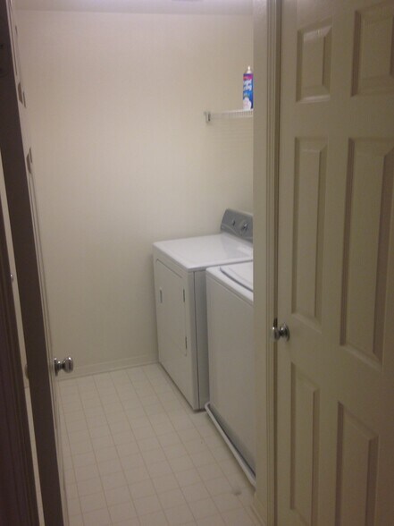 dryer washer - 38 Cienega