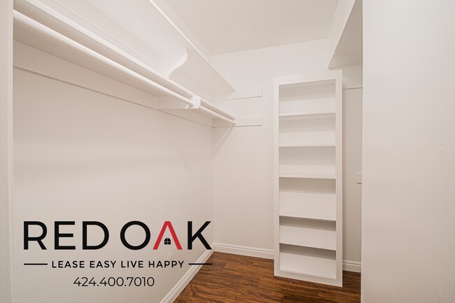 Building Photo - 15101 Magnolia Blvd